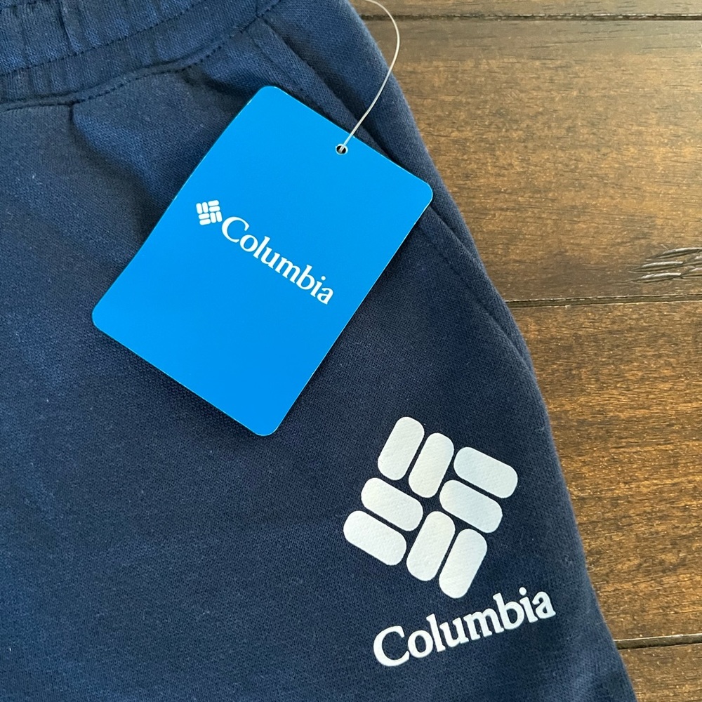 Columbia Short - Picture 2 of 6